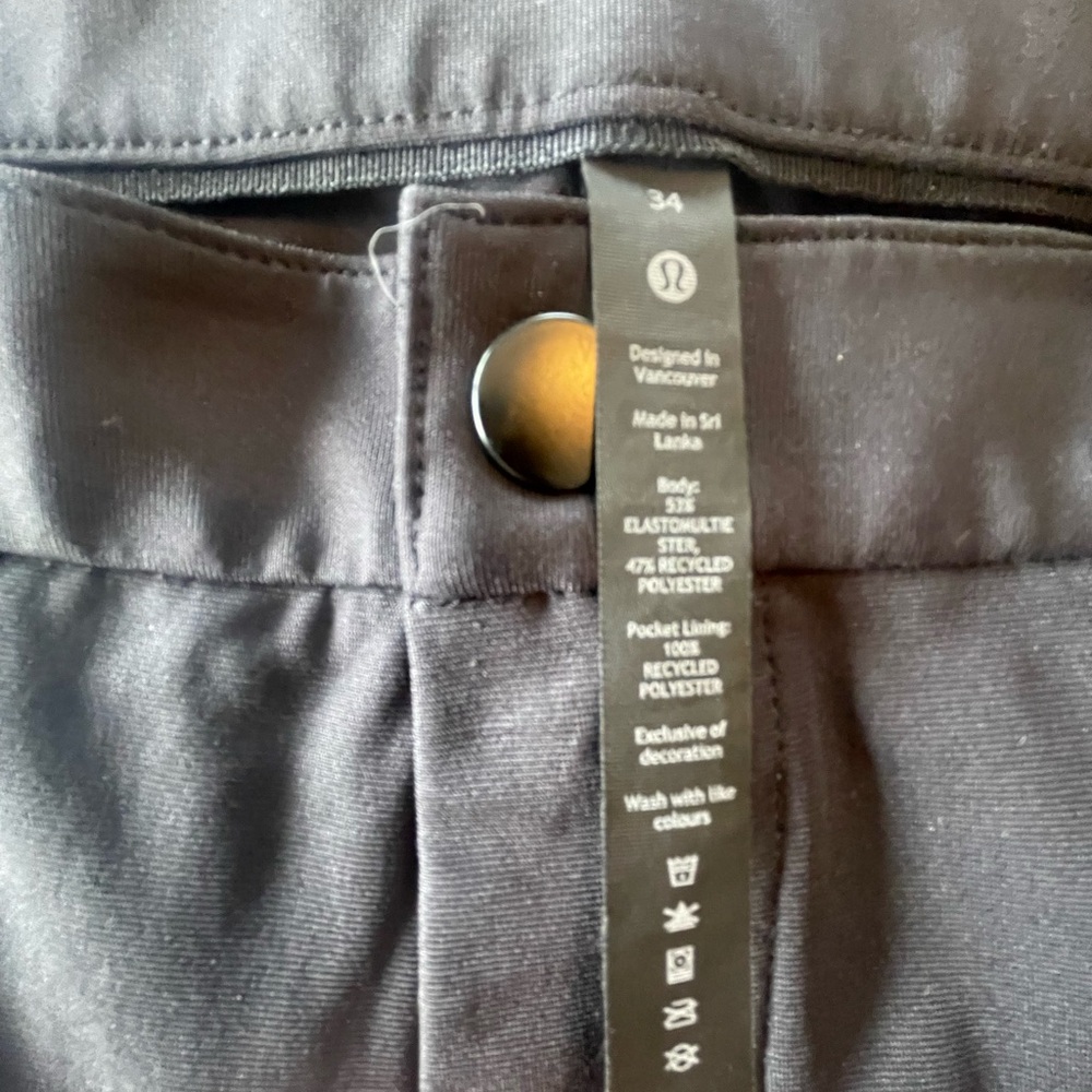 Lululemon ABC Classic-Fit 5 Pocket Pant 30L (34 waist)
Warpstreme Black
